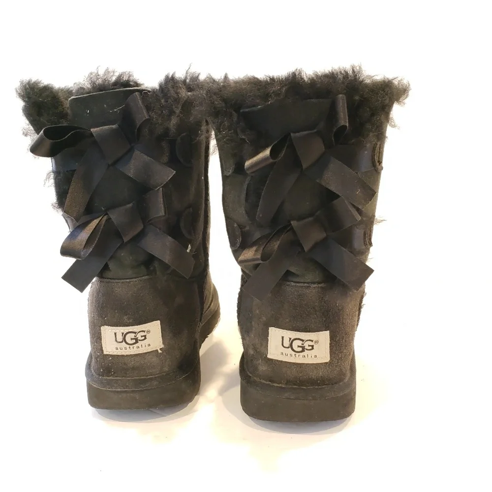 Ugg sn 3280 black bailey bow size 6